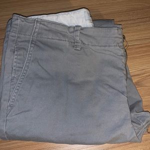 URBAN OUTFITTERS MENS SKINNY KHAKIS